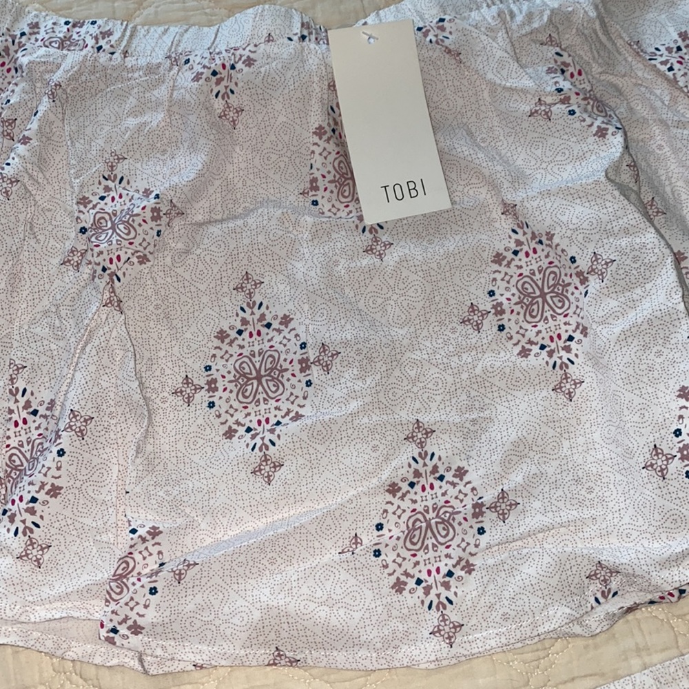 White And Blush Pattern Two Piece Set - image 2